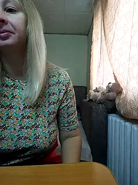 Snapshot of BustyBlond chatting on October 22, 2025, 4:34 am BustyBlond online show from October 22, 2025, 4:34 am