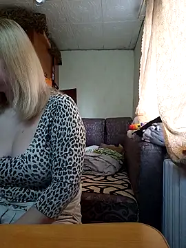 BustyBlond online show from March 9, 2026, 4:49 am