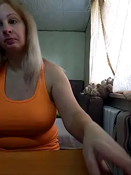 Snapshot of BustyBlond chatting on November 2, 2025, 9:58 am BustyBlond online show from November 2, 2025, 9:58 am
