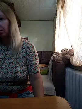 Snapshot of BustyBlond chatting on October 23, 2025, 5:06 am BustyBlond online show from October 23, 2025, 5:06 am