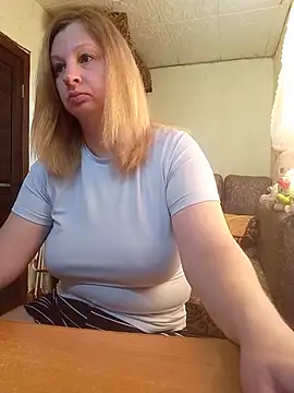 BustyBlond online show from July 18, 2026, 2:42 am