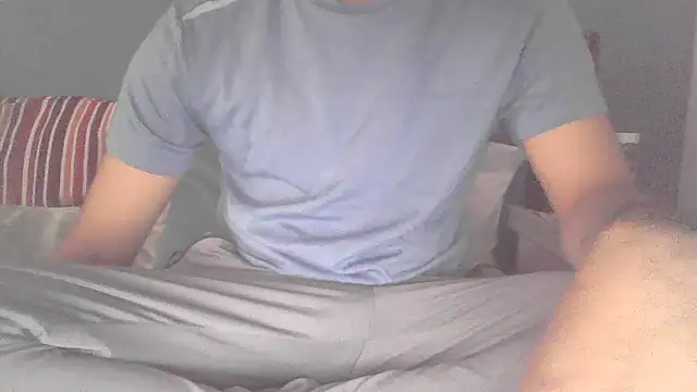 Snapshot of Elixire1 chatting on February 23, 2025, 11:44 am Elixire1 online show from February 23, 2025, 11:44 am