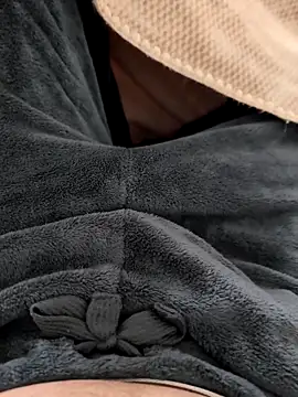 Elixire1 online show from April 11, 2026, 8:23 pm