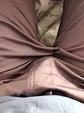 Snapshot of Elixire1 chatting on September 22, 2025, 3:40 pm Elixire1 online show from September 22, 2025, 3:40 pm