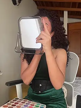 GabriSaenz online show from July 29, 2026, 1:54 pm