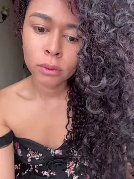 GabriSaenz online show from July 25, 2026, 1:50 pm