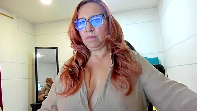 Snapshot of vaalery_sweet chatting on February 20, 2026, 9:28 pm vaalery sweet online show from February 20, 2026, 9:28 pm