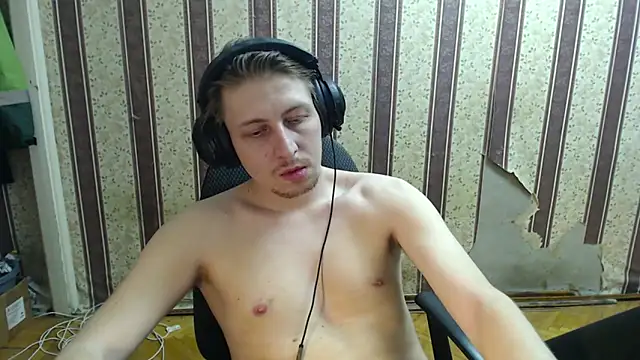 Snapshot of darienlarge chatting on October 7, 2025, 5:25 pm darienlarge online show from October 7, 2025, 5:25 pm