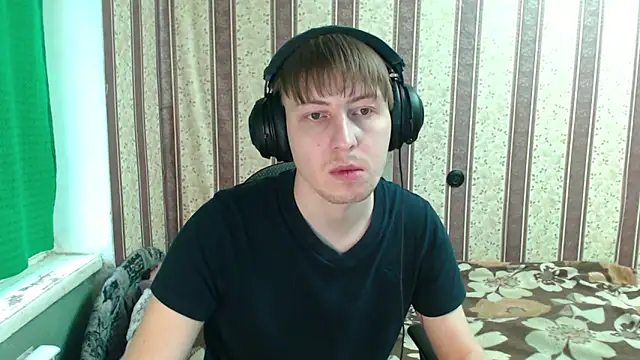 Snapshot of darienlarge chatting on October 27, 2025, 11:44 am darienlarge online show from October 27, 2025, 11:44 am