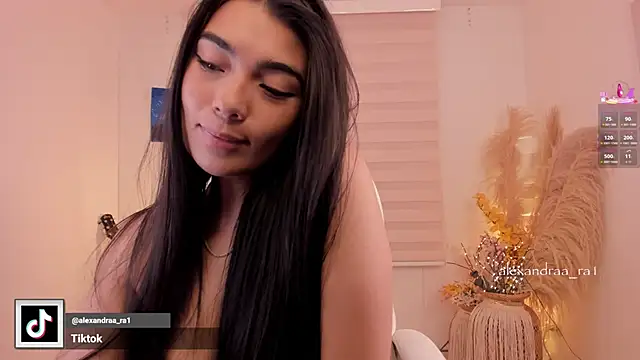 Snapshot of Alexandra_ra chatting on December 4, 2025, 8:52 pm Alexandra ra online show from December 4, 2025, 8:52 pm