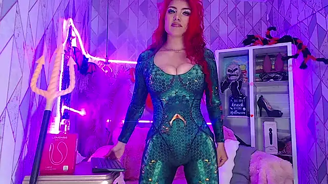 AsheyBaker online show from October 31, 2025, 10:23 am