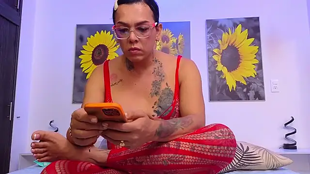 Snapshot of KataLehlla chatting on November 8, 2025, 1:25 pm KataLehlla online show from November 8, 2025, 1:25 pm