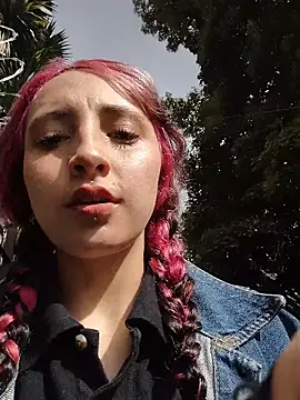  Laary online show from December 19, 2025, 8:11 pm