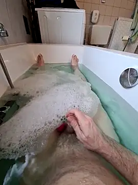 Snapshot of toeloverlive chatting on February 16, 2026, 8:35 am toeloverlive online show from February 16, 2026, 8:35 am