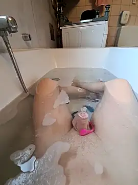 Snapshot of toeloverlive chatting on October 27, 2025, 10:16 am toeloverlive online show from October 27, 2025, 10:16 am