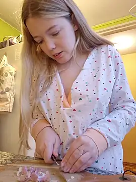 Snapshot of -veranito- chatting on September 13, 2025, 9:37 pm -veranito- online show from September 13, 2025, 9:37 pm