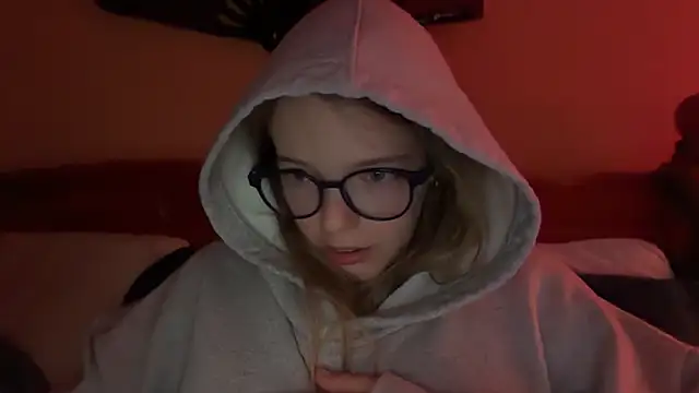 Snapshot of -veranito- chatting on July 5, 2026, 2:38 am -veranito- online show from July 5, 2026, 2:38 am