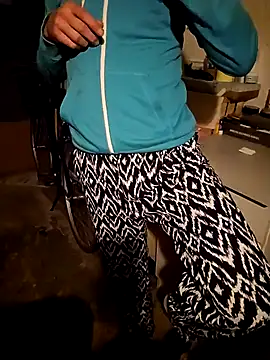 PassiveStute25 online show from April 29, 2026, 8:59 pm