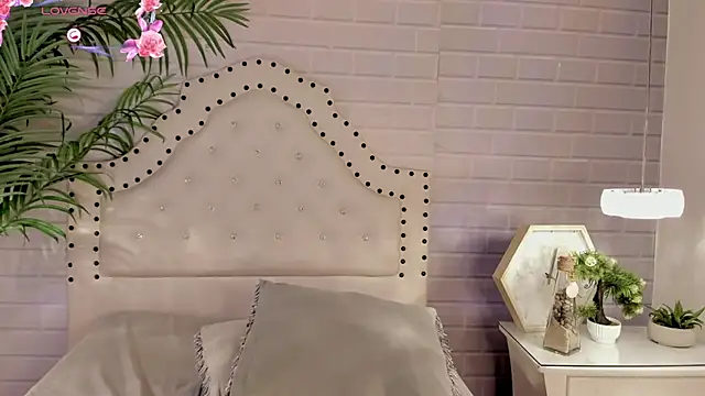 Snapshot of _Eurekaa_ chatting on March 12, 2025, 12:09 am  Eurekaa  online show from March 12, 2025, 12:09 am