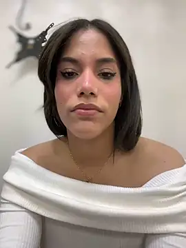 Snapshot of _Eurekaa_ chatting on February 24, 2025, 3:53 pm  Eurekaa  online show from February 24, 2025, 3:53 pm