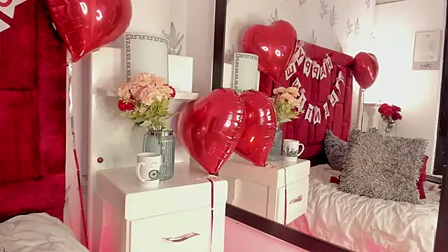 Snapshot of _Eurekaa_ chatting on February 16, 2025, 1:36 am  Eurekaa  online show from February 16, 2025, 1:36 am