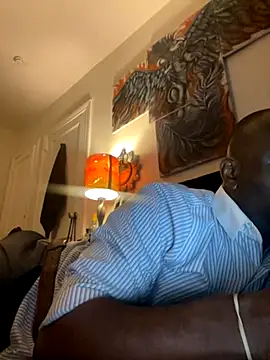 Snapshot of KingB8r chatting on October 22, 2025, 3:17 am KingB8r online show from October 22, 2025, 3:17 am