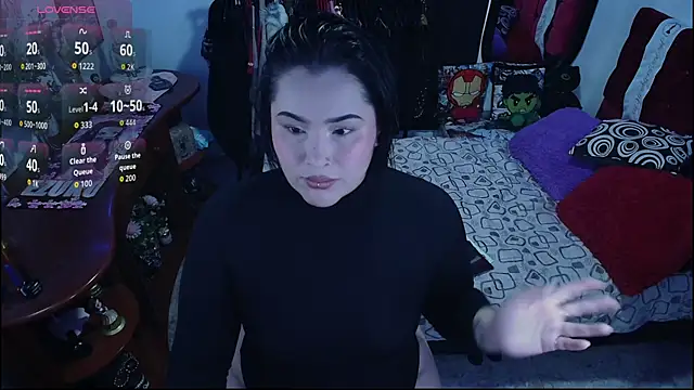 lufek23 online show from September 25, 2025, 4:46 pm