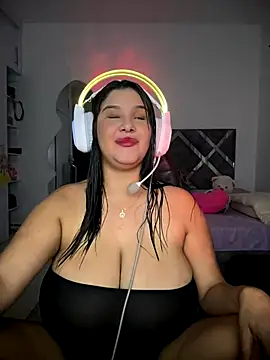 Snapshot of ValleryParker chatting on November 16, 2025, 4:17 am ValleryParker online show from November 16, 2025, 4:17 am