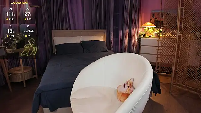 Lazy Lady online show from February 21, 2026, 5:15 pm