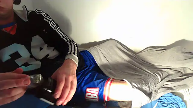 Snapshot of Tobi907790 chatting on November 11, 2025, 2:28 am Tobi907790 online show from November 11, 2025, 2:28 am