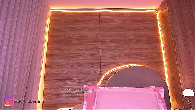 danna berlin  online show from March 17, 2026, 7:39 pm