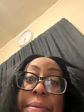 Snapshot of Goddesskarisma chatting on November 12, 2025, 3:32 am Goddesskarisma online show from November 12, 2025, 3:32 am