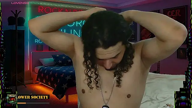 Snapshot of chino_roz chatting on February 11, 2026, 9:42 am chino roz online show from February 11, 2026, 9:42 am