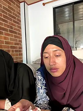 Snapshot of adila_anich chatting on November 20, 2025, 11:03 pm adila anich online show from November 20, 2025, 11:03 pm