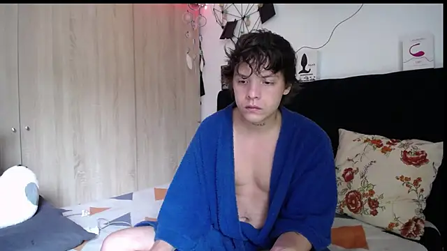 Santiago kiler online show from February 24, 2026, 6:20 pm