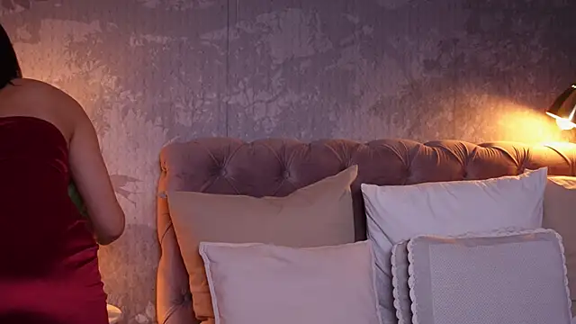 Snapshot of AngelaFay chatting on January 17, 2025, 5:32 am AngelaFay online show from January 17, 2025, 5:32 am