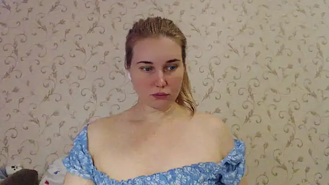 Snapshot of mmmPinUpGirl chatting on September 14, 2025, 10:26 am mmmPinUpGirl online show from September 14, 2025, 10:26 am