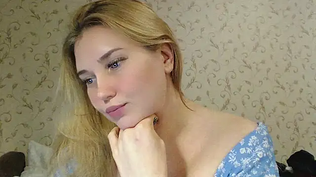 Snapshot of mmmPinUpGirl chatting on January 19, 2025, 1:53 am mmmPinUpGirl online show from January 19, 2025, 1:53 am