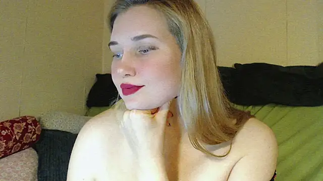 Snapshot of mmmPinUpGirl chatting on October 20, 2025, 3:56 pm mmmPinUpGirl online show from October 20, 2025, 3:56 pm