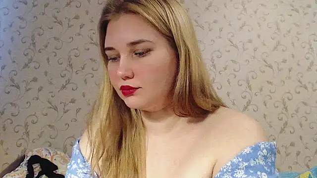 Snapshot of mmmPinUpGirl chatting on February 3, 2025, 8:35 am mmmPinUpGirl online show from February 3, 2025, 8:35 am