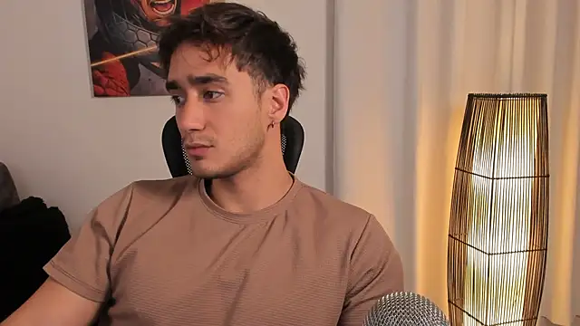Snapshot of AlexRivera6 chatting on August 3, 2026, 1:39 pm AlexRivera6 online show from August 3, 2026, 1:39 pm