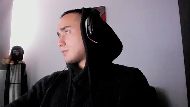 AlexRivera6 online show from December 19, 2024, 7:07 pm