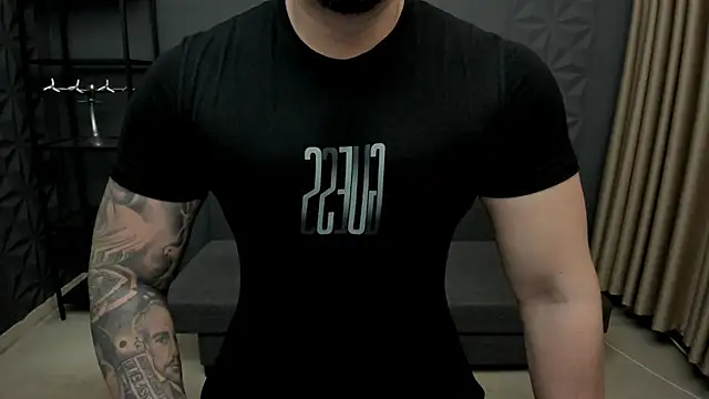 Snapshot of TonyWilcox chatting on November 15, 2025, 5:44 am TonyWilcox online show from November 15, 2025, 5:44 am