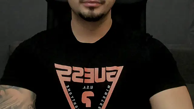 Snapshot of TonyWilcox chatting on November 27, 2025, 4:57 am TonyWilcox online show from November 27, 2025, 4:57 am