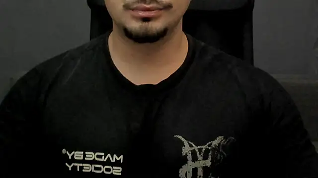 Snapshot of TonyWilcox chatting on November 11, 2025, 5:57 am TonyWilcox online show from November 11, 2025, 5:57 am