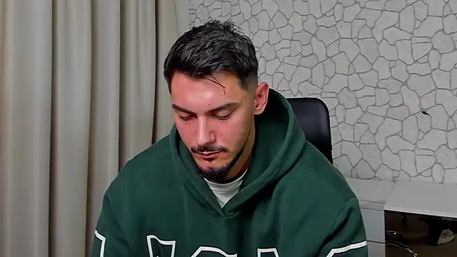 Snapshot of ClintMasters chatting on November 6, 2025, 6:28 am ClintMasters online show from November 6, 2025, 6:28 am