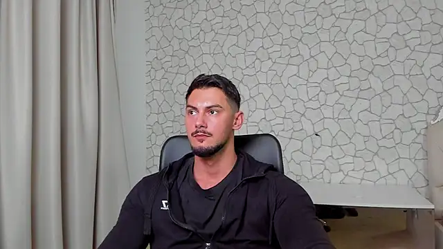 Snapshot of ClintMasters chatting on November 12, 2025, 5:33 am ClintMasters online show from November 12, 2025, 5:33 am