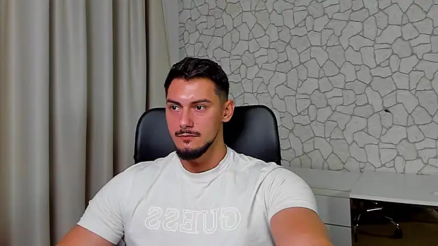 Snapshot of ClintMasters chatting on November 4, 2025, 5:44 am ClintMasters online show from November 4, 2025, 5:44 am