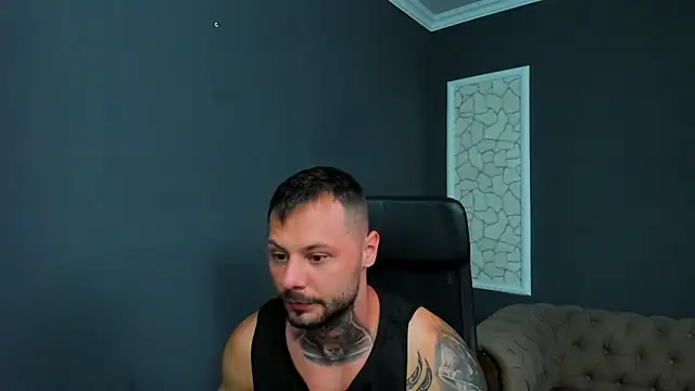 Snapshot of BrianHunts chatting on June 21, 2026, 4:40 am BrianHunts online show from June 21, 2026, 4:40 am