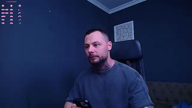 Snapshot of BrianHunts chatting on December 2, 2025, 6:15 am BrianHunts online show from December 2, 2025, 6:15 am